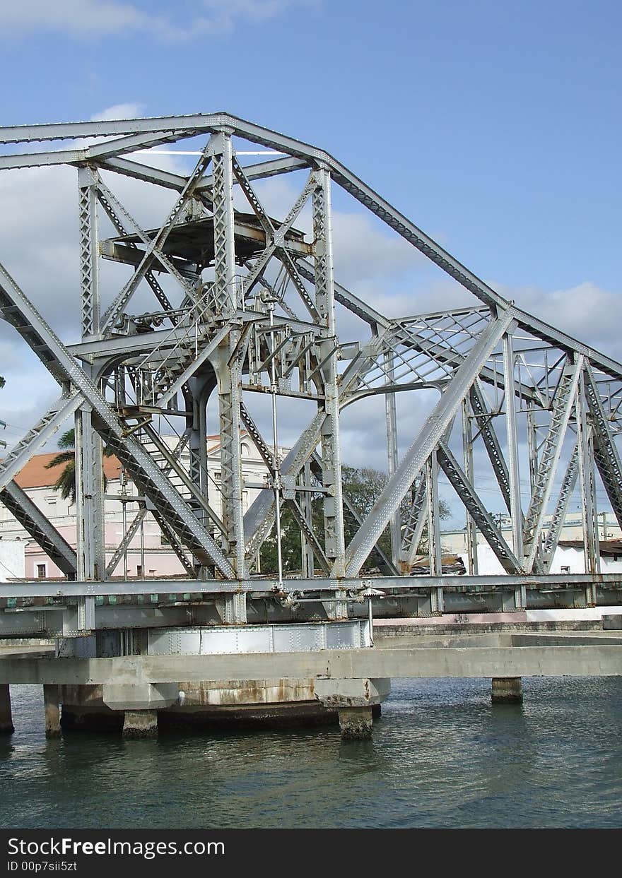 Rotational Bridge Mechanism, in a river in Matanzas, Cuba