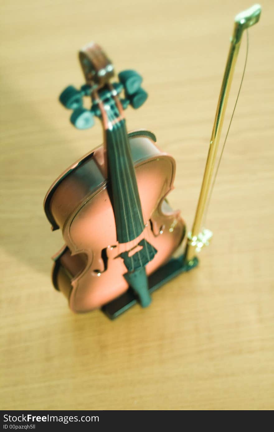 Cool model of a mini bass fiddle. Cool model of a mini bass fiddle