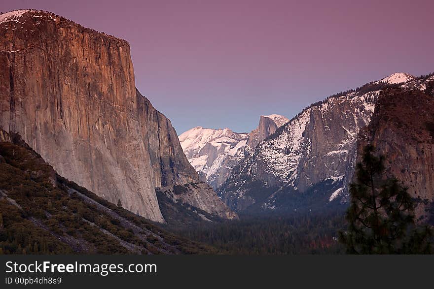 Sunset at Tunnel View of Yosemite, California. Sunset at Tunnel View of Yosemite, California