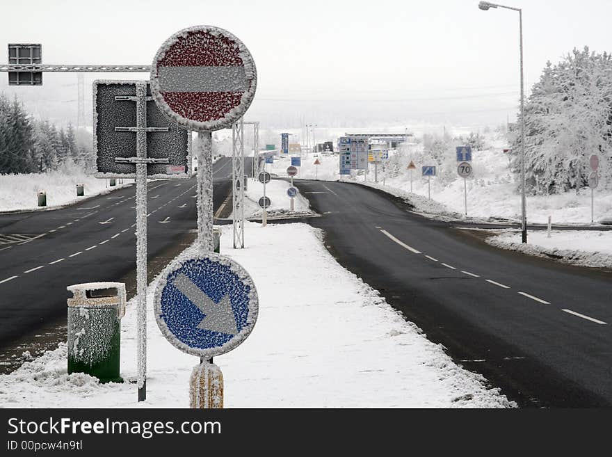 Empty road on the polish-slovakian border (Barwinek)