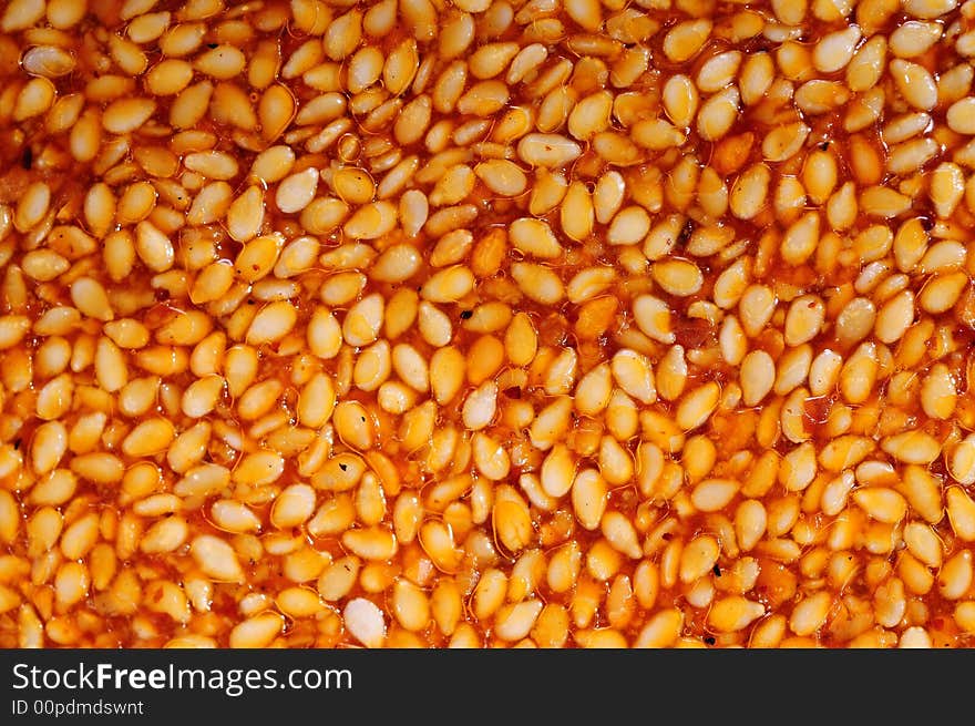 Texture of sesame seeds in honey