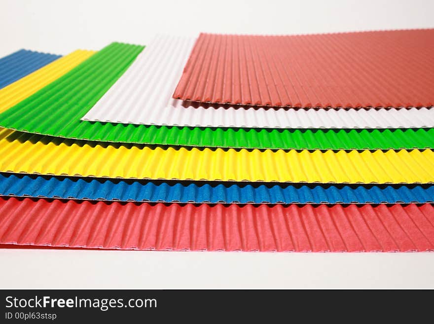 Crimped colour paper