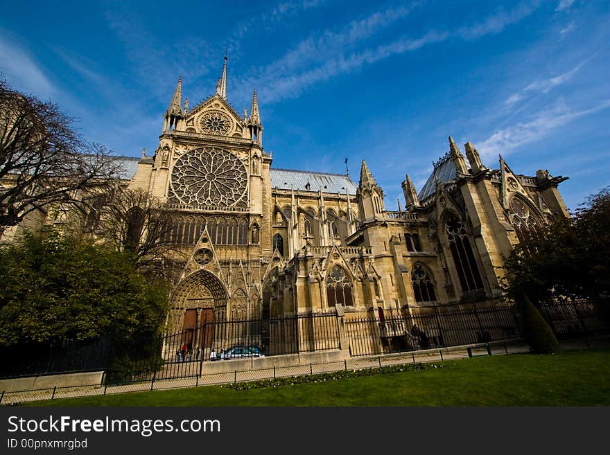 Notre Dame side view