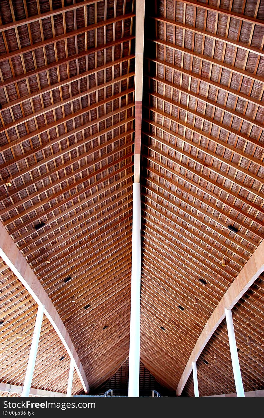 Wooden ceiling in the dhoani bar in addu herethere resort