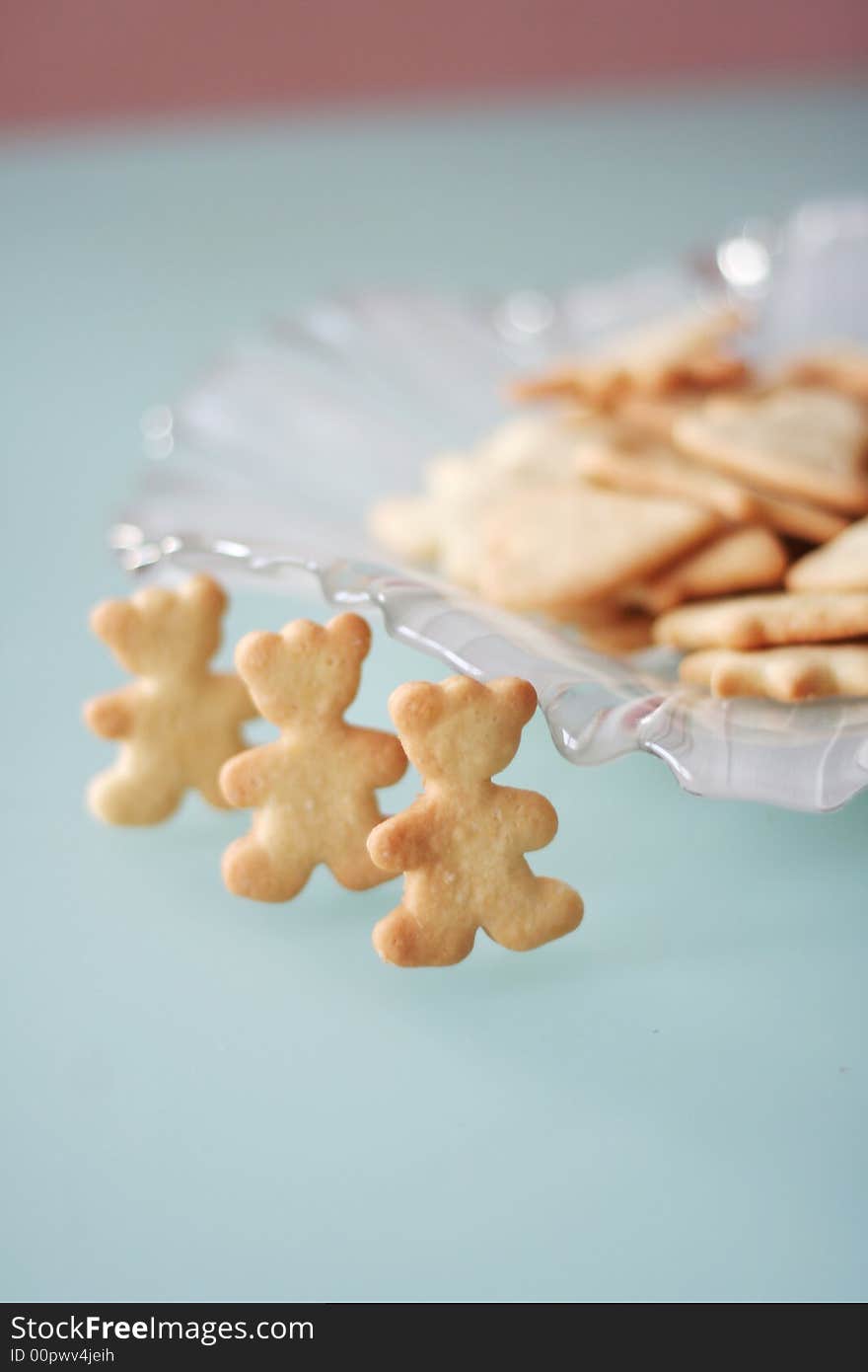 Cookies in the form of three bears