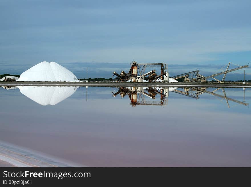 Vue in the saltmine in the camargue