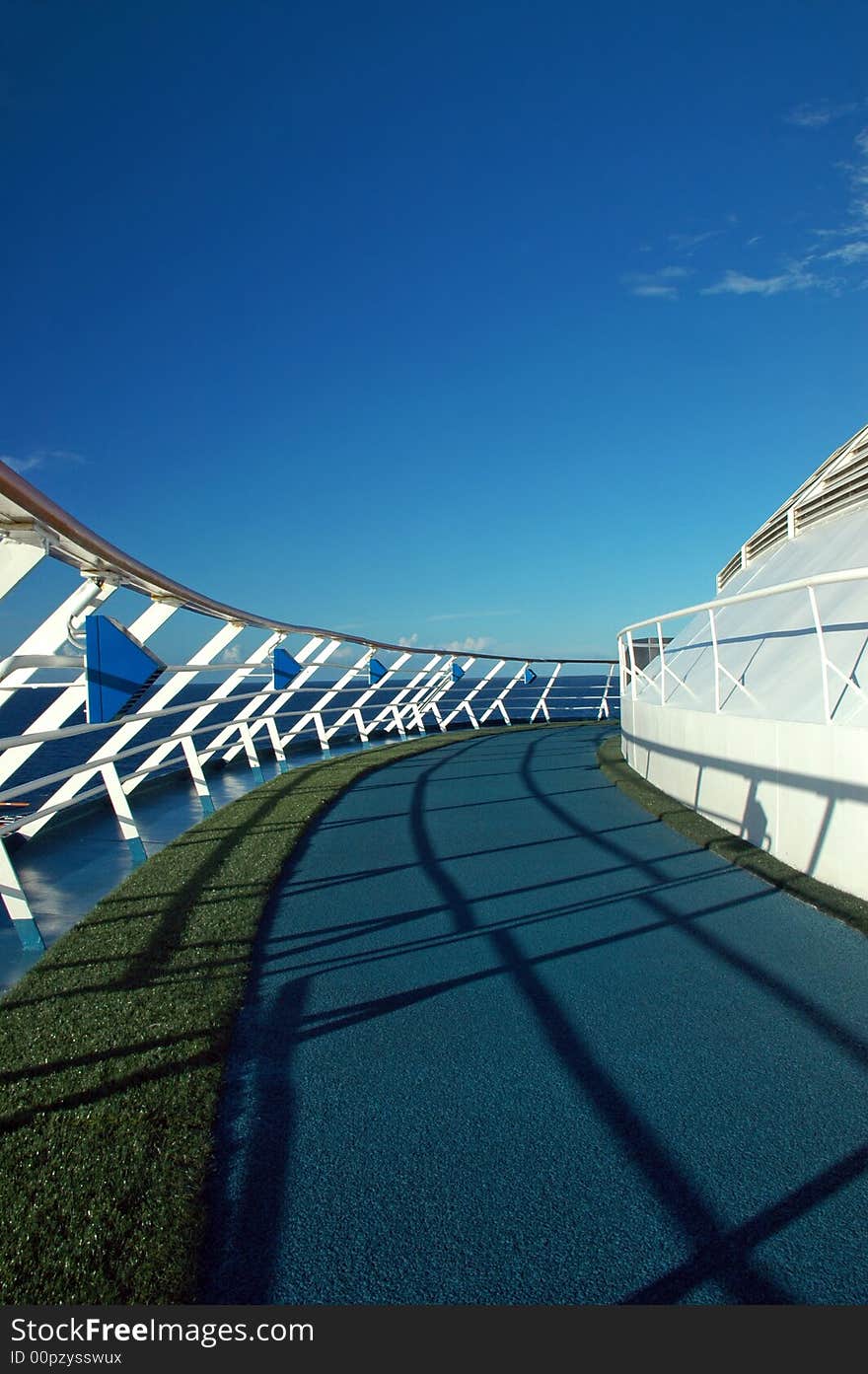 Cruise Ship Running Path