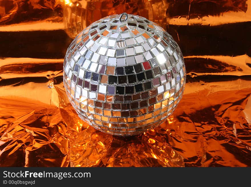 Mirror ball