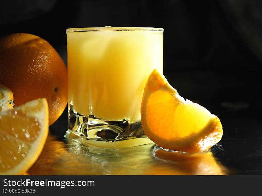 Citrus composition on dark