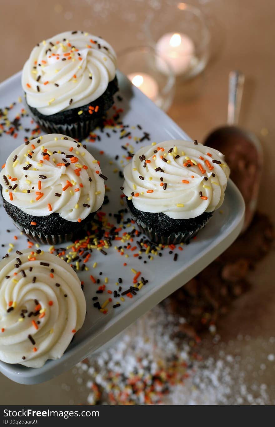 Fancy cupcakes with orchid blossoms