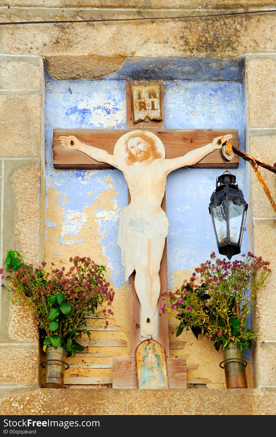 Portugal, Ponte de Lima: ancient statue