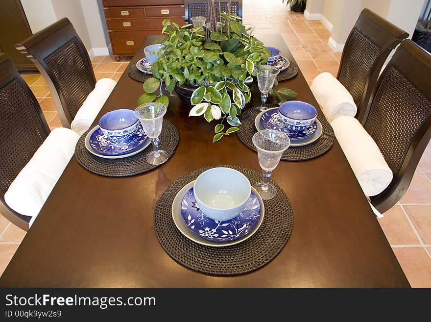 Dining Table With Luxury Decor.