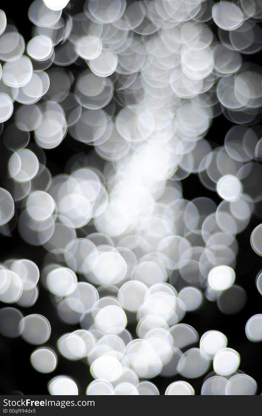 Fantastic image formed by light out of focus. Fantastic image formed by light out of focus