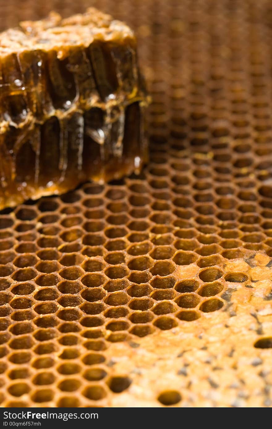 Macro honeycomb with piece