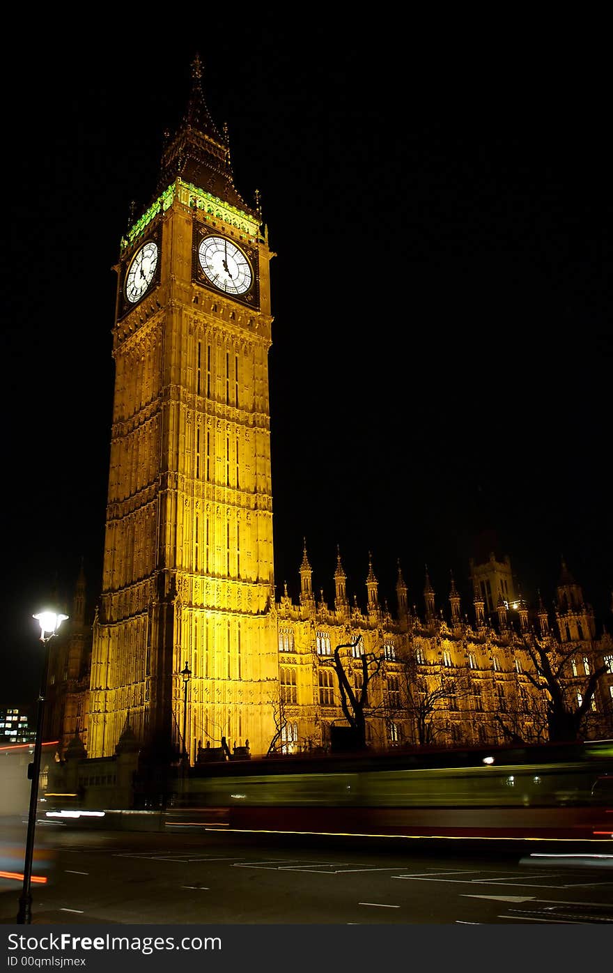 London beautiful kind on Big Ben