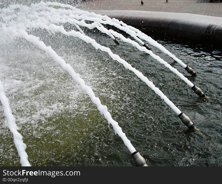 One of main components of garden and park are fountains. The sound of padayushey water and uvlazhdennyy air always attract visitors.