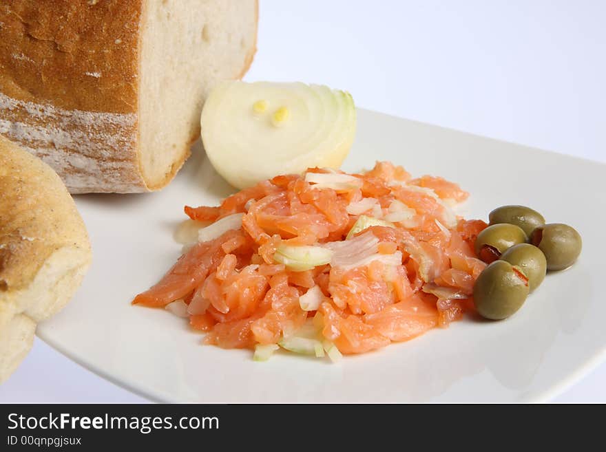 Salmon and fresh onion and bread