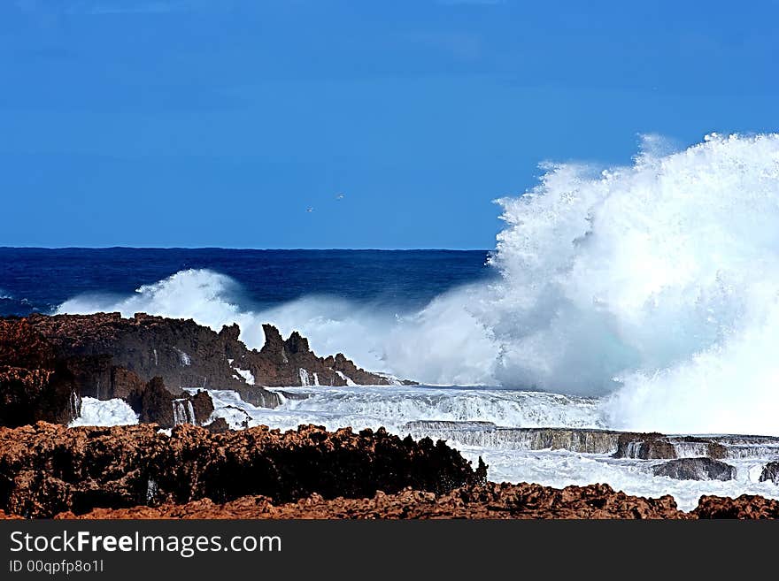 Crashing waves up to 10m on the westcoast of australia