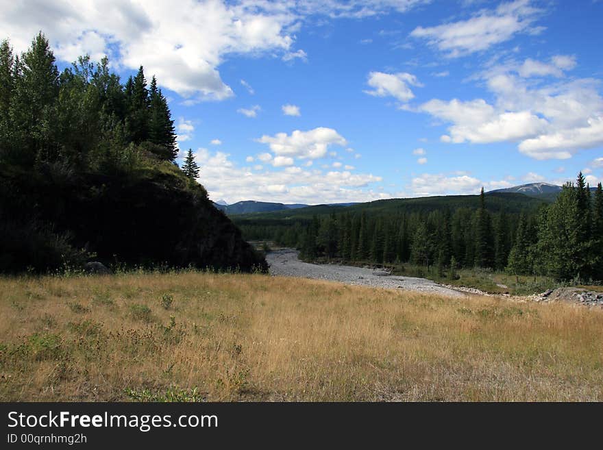 Alpine valley, Elbow River, Kananaskis provincial