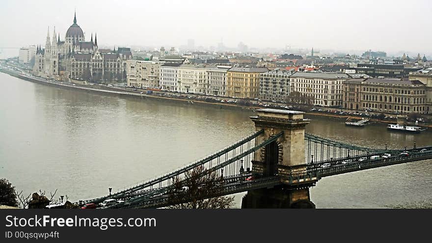 Shot of the catenary bridge, view from side