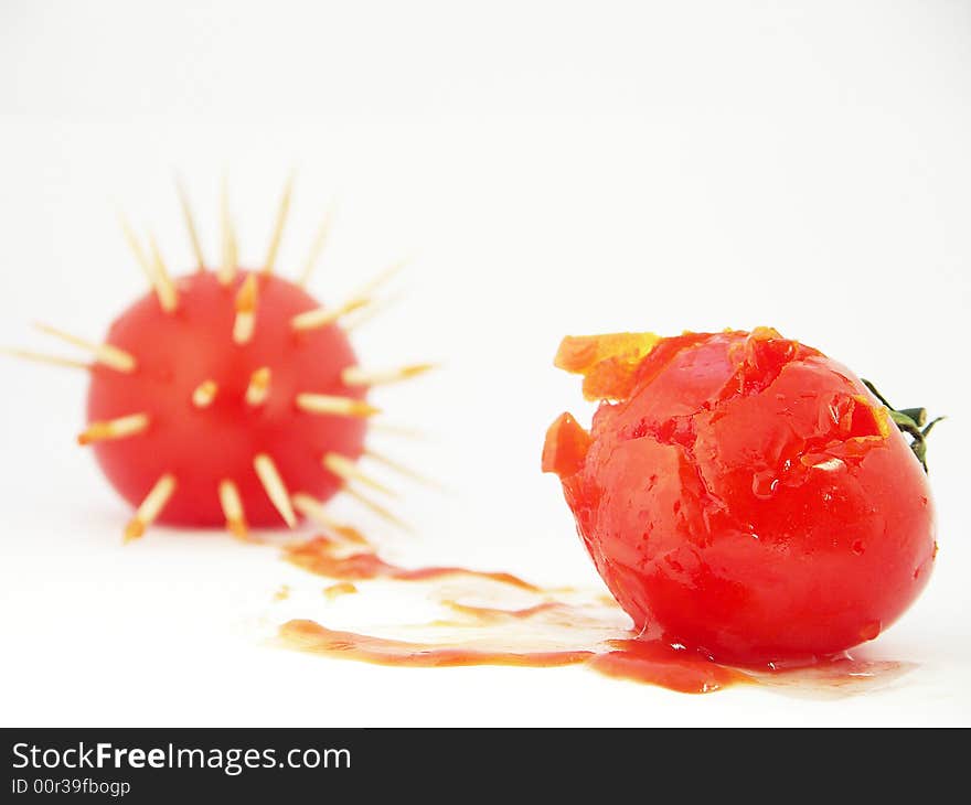 Murdered tomato by another one. there is no peace:). Murdered tomato by another one. there is no peace:)