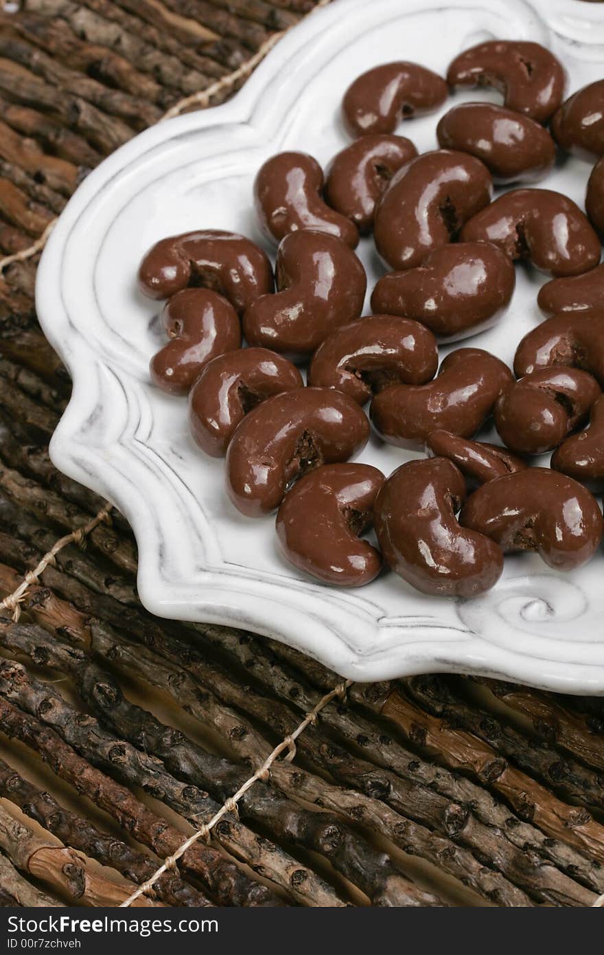 Choc cashews right