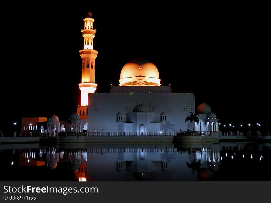 Flouting mosque at the night #