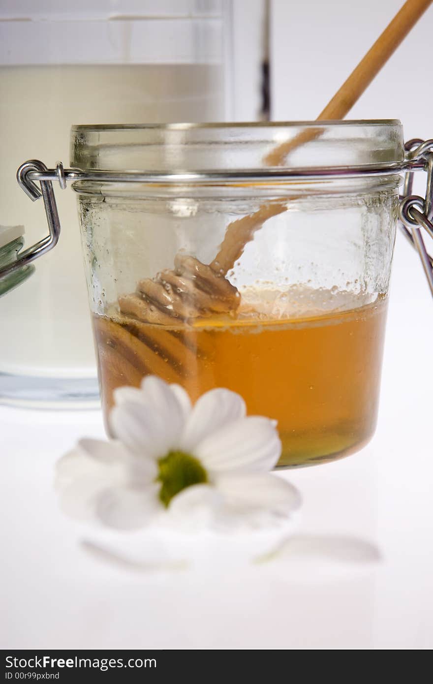 Glass Honey With Sticks