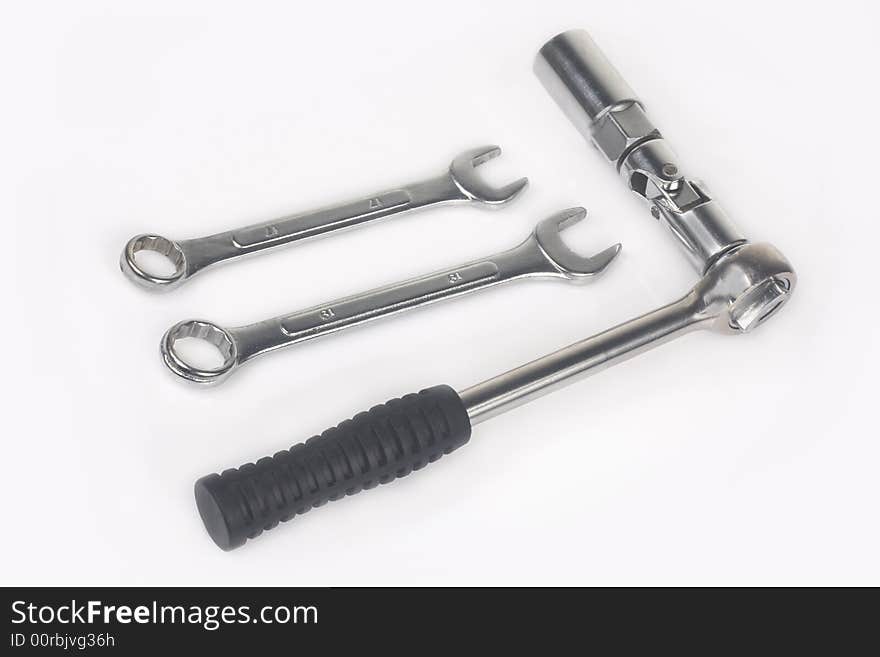 Metallic wrenches