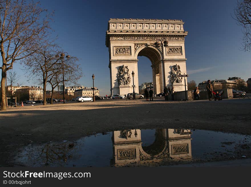 Arc de triomphe front view