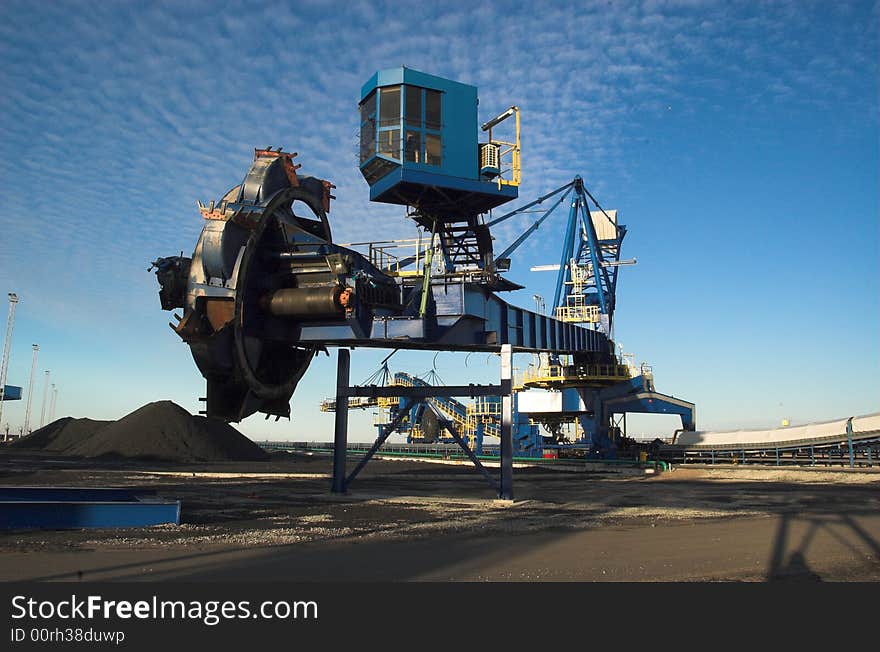 Picture of machinery at coal terminal. Picture of machinery at coal terminal