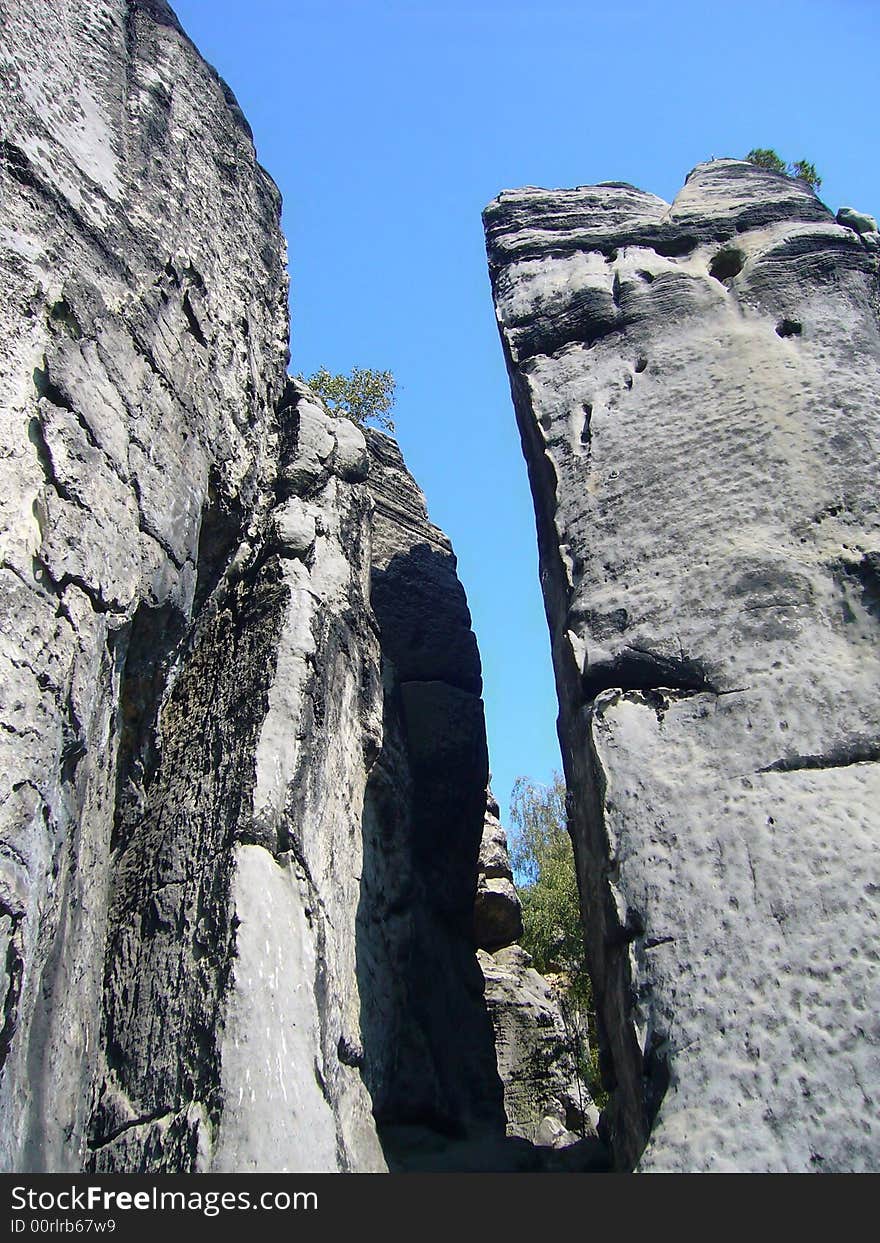 Pass in rocks - Drapske rocks, autum