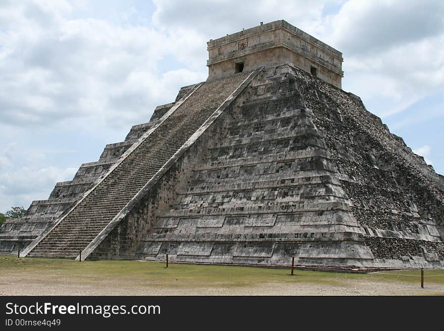 El Castillo pyramid at Chichen Itza ruins