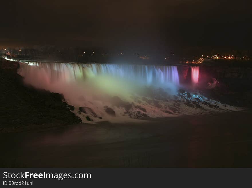 Niagara Falls at night