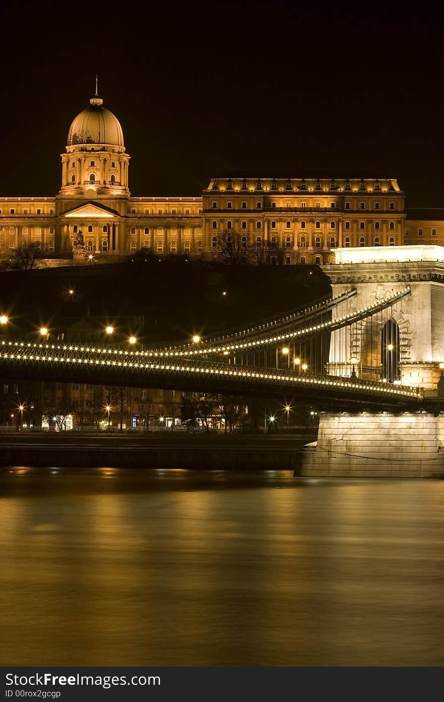 Chain bridge at night in Budapest