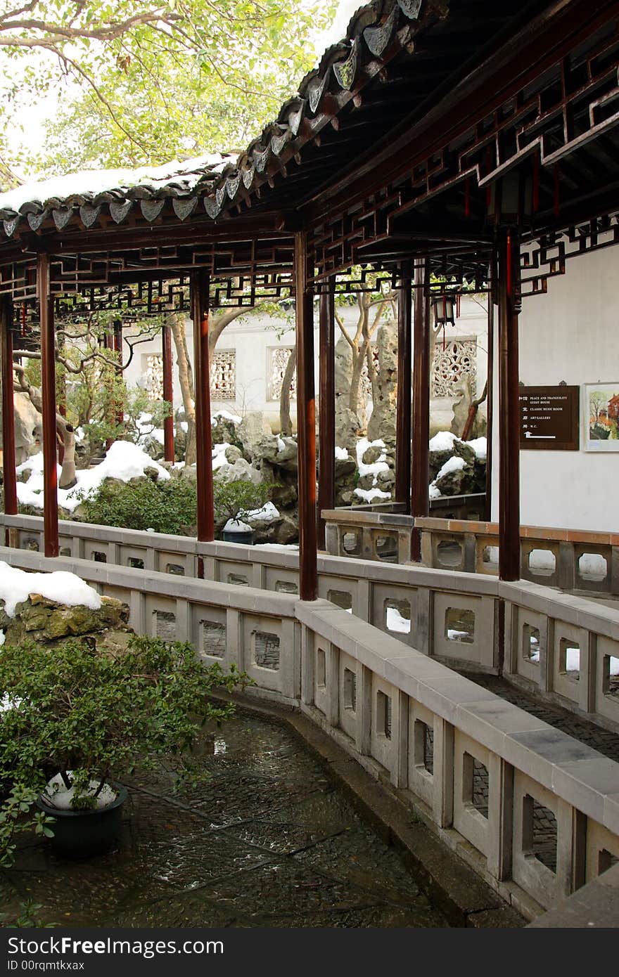 The graceful and grand scenery of the corridor .It's the typical symbol of the Park.This picture is taken in Net lion park in Suzhou ,China.