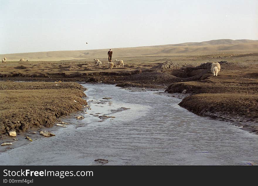 The hypsography of China appears high in west and low in east while this river flows the other way round.
I take this picture Qinghai-Tibet Platean Chin 2001.
no ps.
photo by Canon Eos 3
kodak 100
scan by Nikon coolscan V ED. The hypsography of China appears high in west and low in east while this river flows the other way round.
I take this picture Qinghai-Tibet Platean Chin 2001.
no ps.
photo by Canon Eos 3
kodak 100
scan by Nikon coolscan V ED