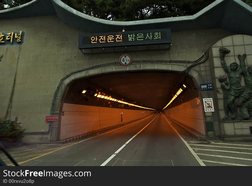 Tunel in South Korea, Seoul