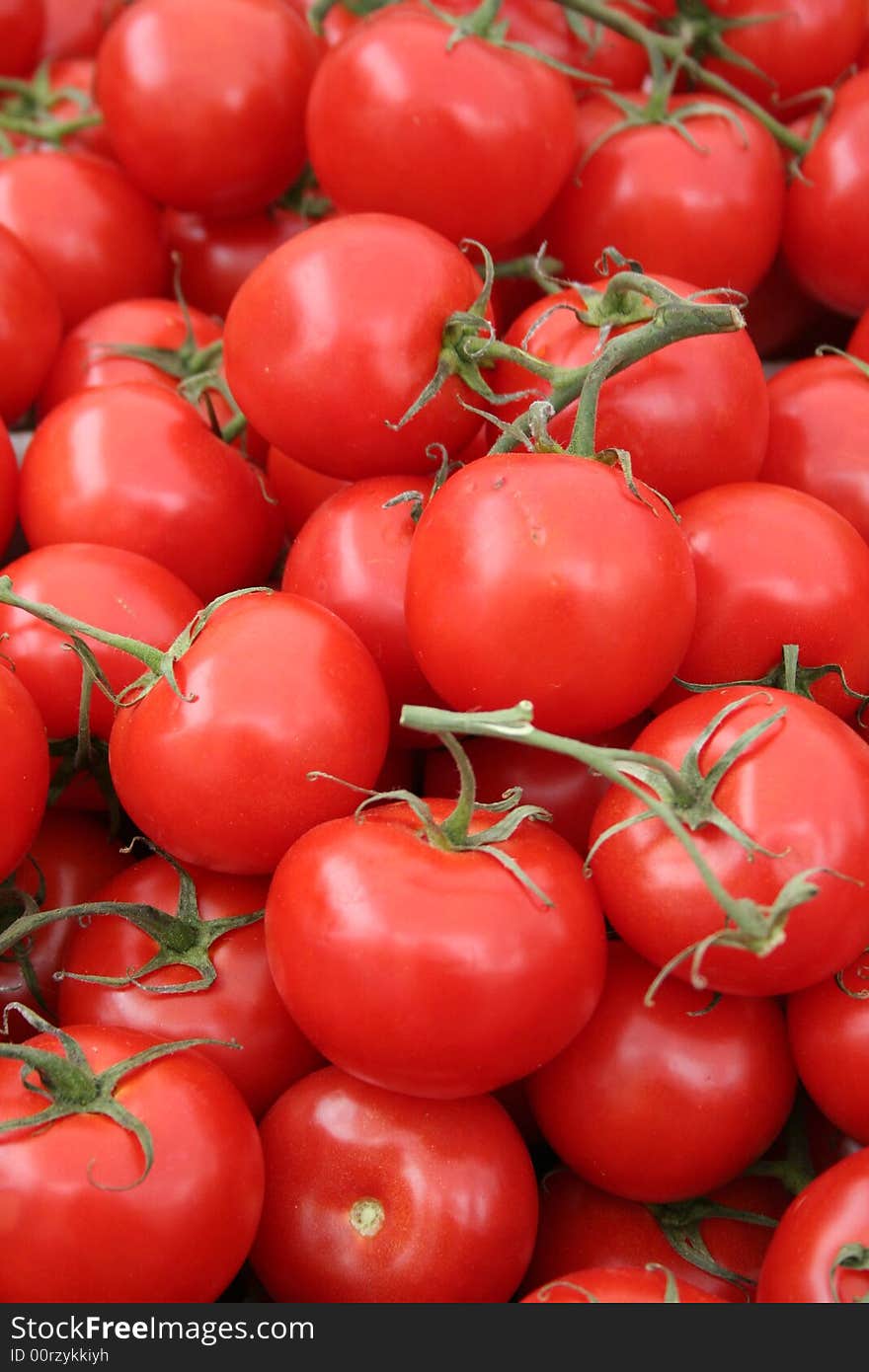 A close look at vine ripe tomatoes.