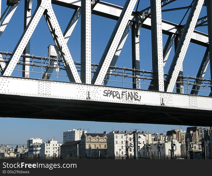 Paris, aerial subway