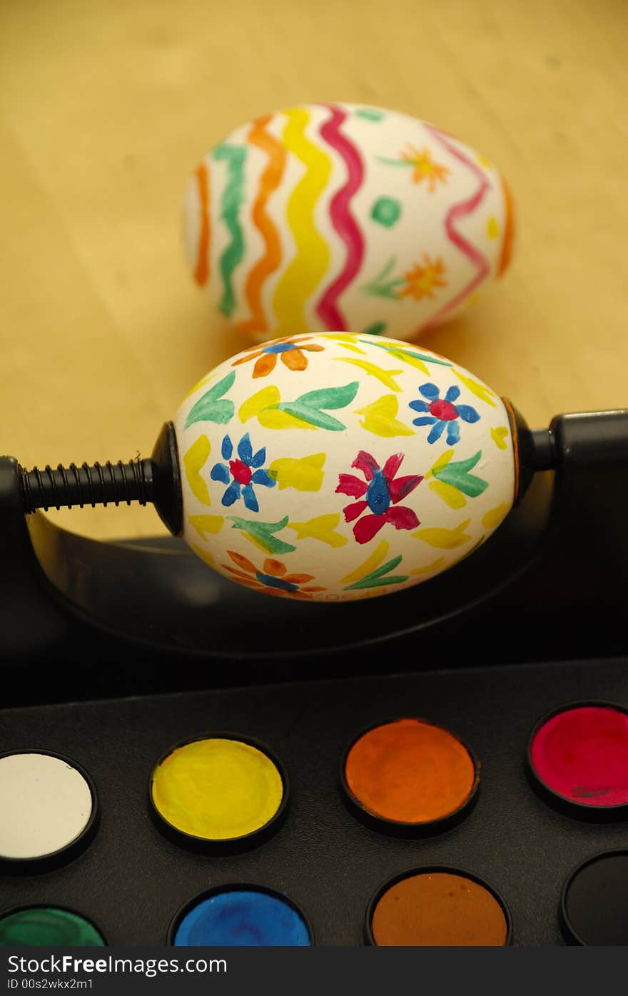 Painting easter egg