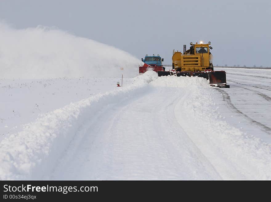 Cleaning of a snow