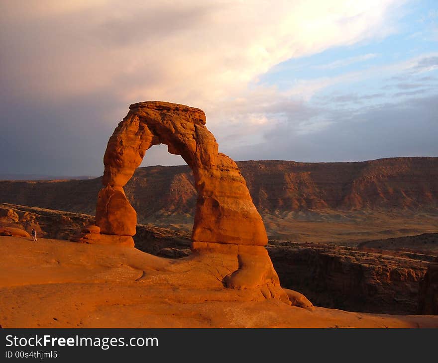 A view of Delicate Arch in Arches National Park in USA