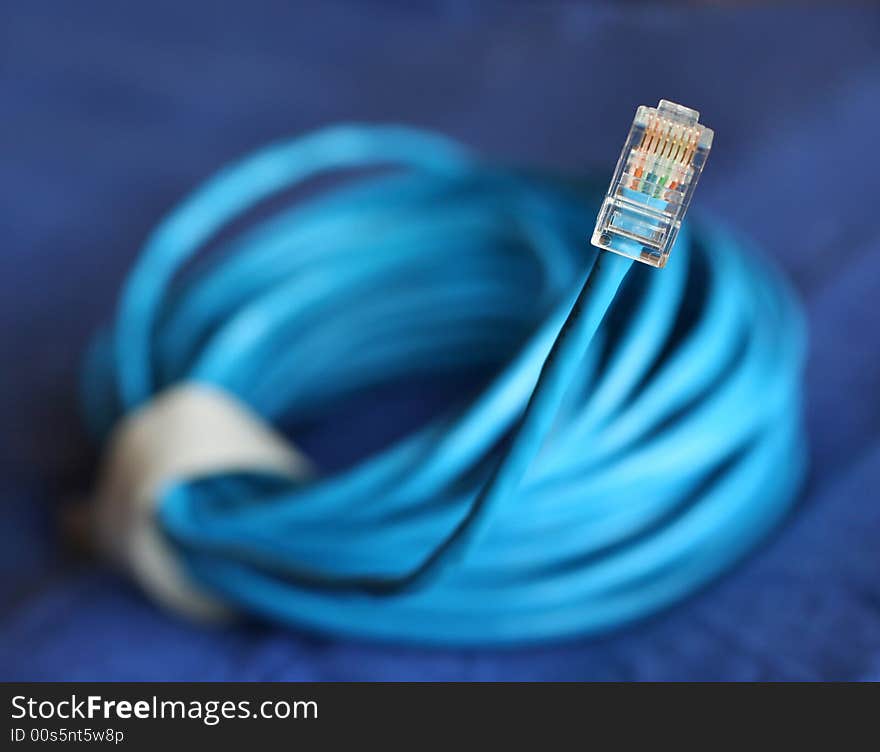 Internet plug with selective focus