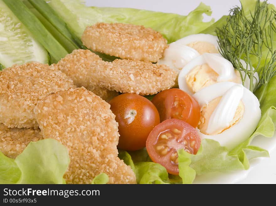 Chicken nuggets with vegetables