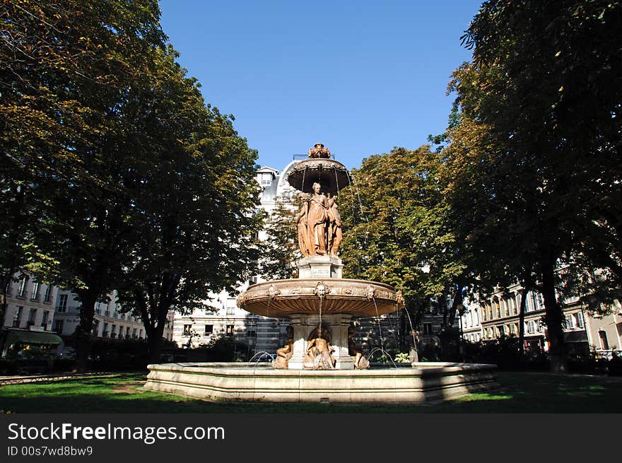 France, Paris: square Louvois