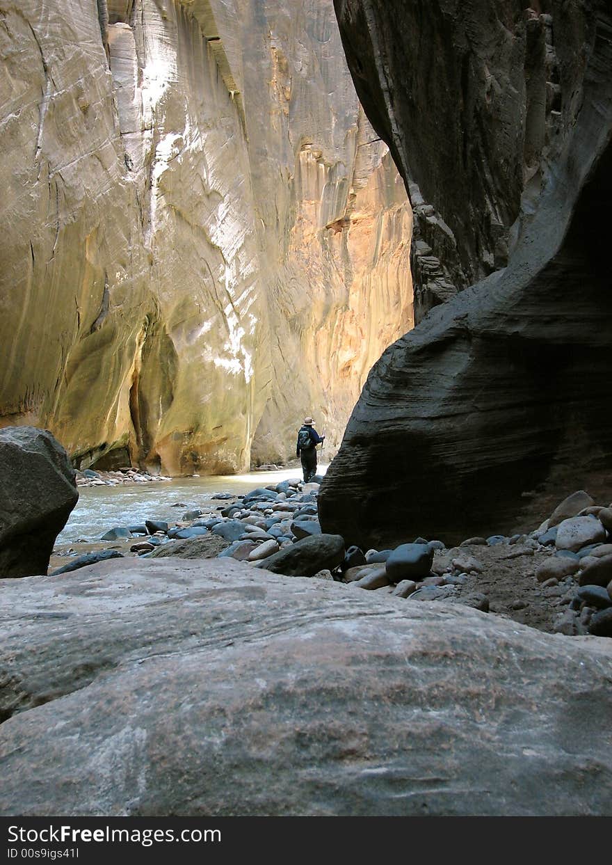 Hike In The Narrows