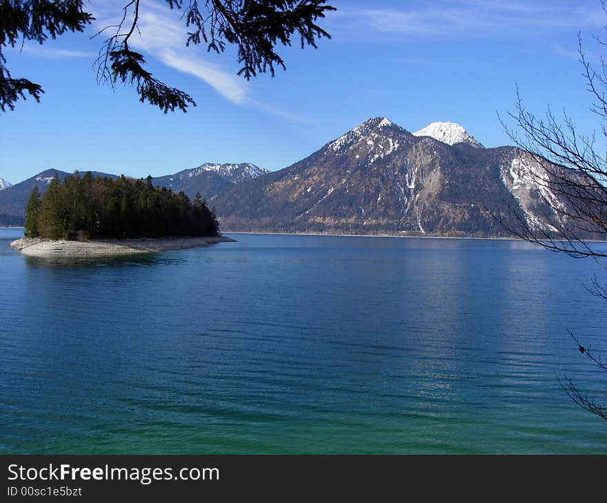 A beautiful way to hike. A beautiful way to hike