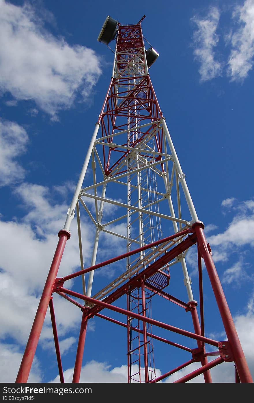 Radiorelay antenna support, radiotower, on a background of the dark blue sky with clouds.
On a tower, two radiorelay aerials. Radiorelay antenna support, radiotower, on a background of the dark blue sky with clouds.
On a tower, two radiorelay aerials.