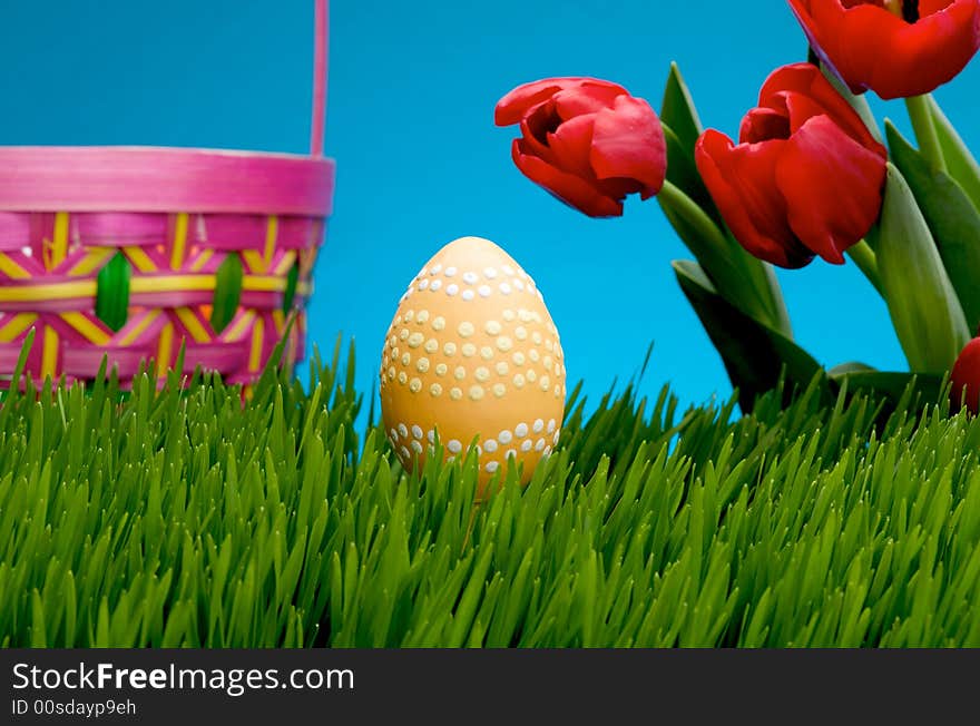 Image of a Easter egg in grass